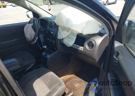 2015 Jeep Compass Sport z USA, uszkodzony, nr VIN 1C4NJCBAXFD273216